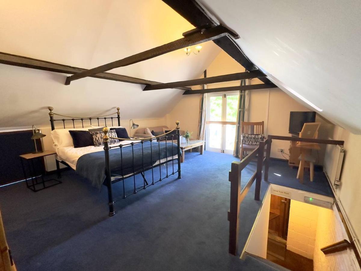 The George & Dragon Hotel Long Melford Room photo