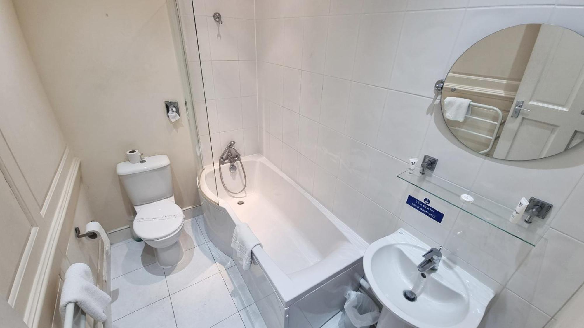 The George & Dragon Hotel Long Melford Room photo